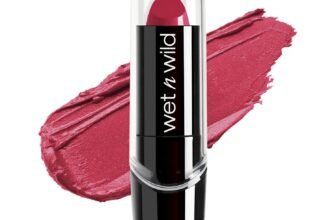 wet n wild Silk Finish Lipstick, Hydrating Rich Buildable Lip Color, Formulated with Vitamins A,E, & Macadamia for Ultimate Hydration, Cruelty-Free & Vegan – In The Near Fuchsia